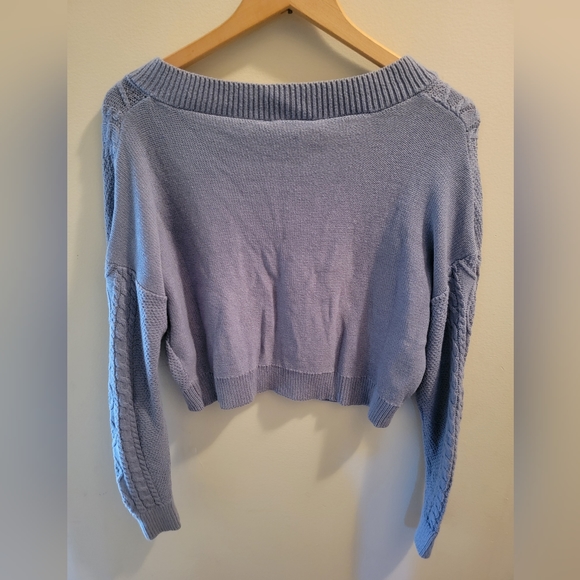 AEROPOSTALE vneck crop sweater for women. Size medium - Picture 3 of 4